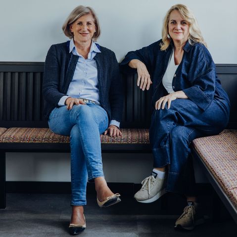 Kathrin Arrocha und Claudia Wiedemann